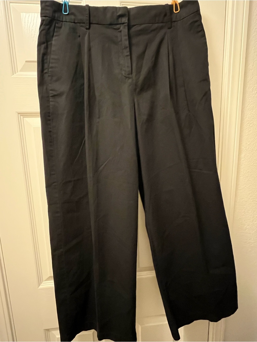 JCrew Black Wide-Leg Essential Pant
In Cotton Poplin